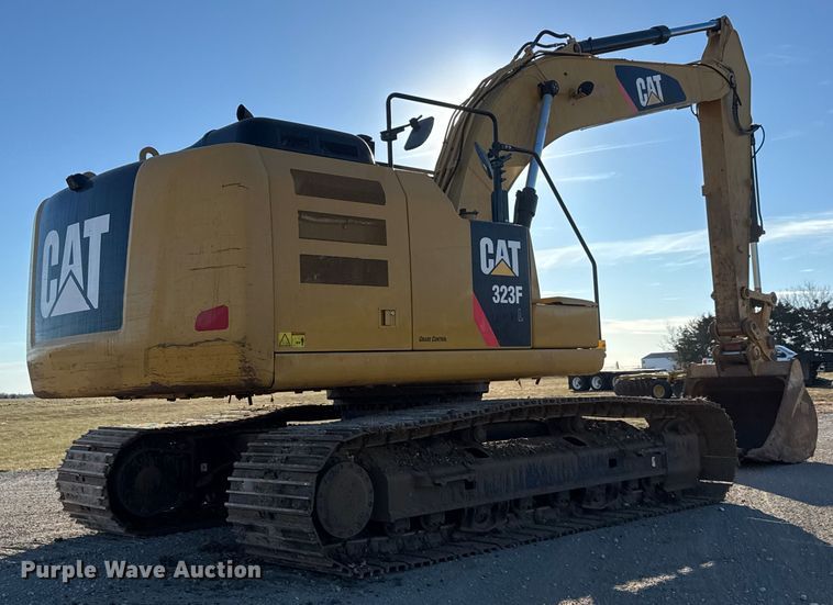 image for item ET4135 2017 Caterpillar 323FL excavator