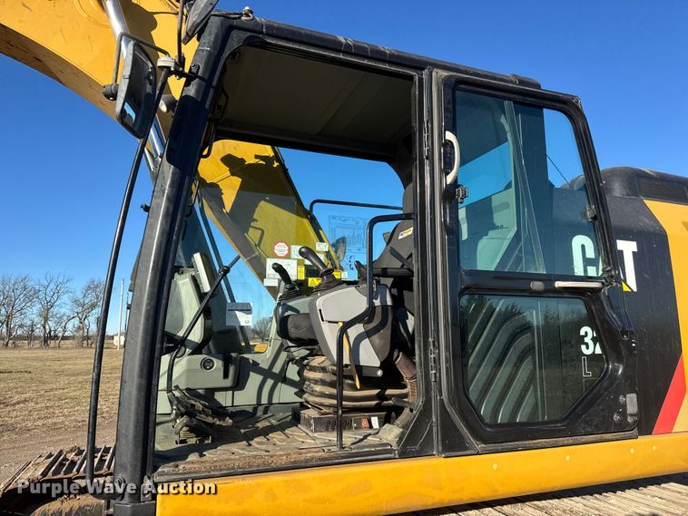 image for item ET4135 2017 Caterpillar 323FL excavator