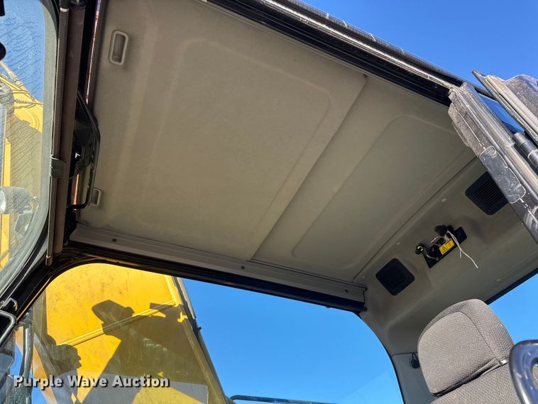 image for item ET4135 2017 Caterpillar 323FL excavator