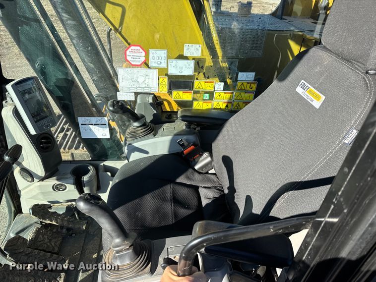 image for item ET4135 2017 Caterpillar 323FL excavator