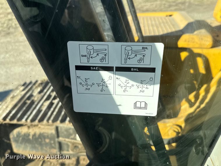 image for item ET4135 2017 Caterpillar 323FL excavator