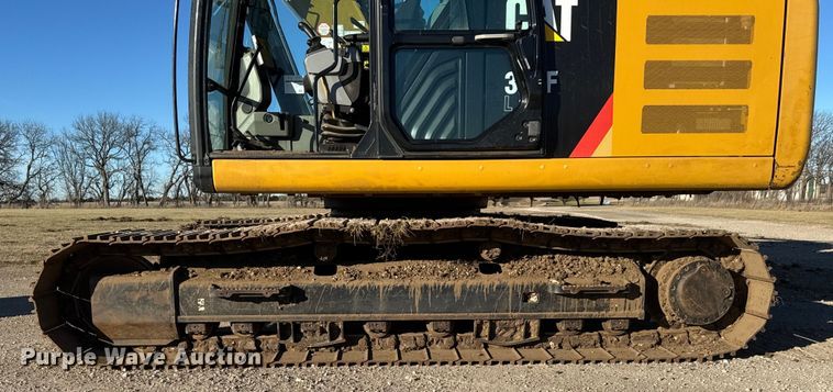 image for item ET4135 2017 Caterpillar 323FL excavator