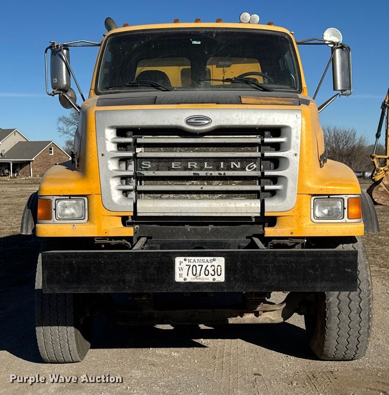 image for item ET4139 2005 Sterling L9500 Series Dump truck