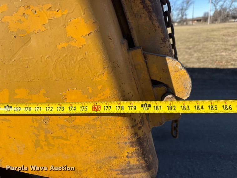 image for item ET4139 2005 Sterling L9500 Series Dump truck