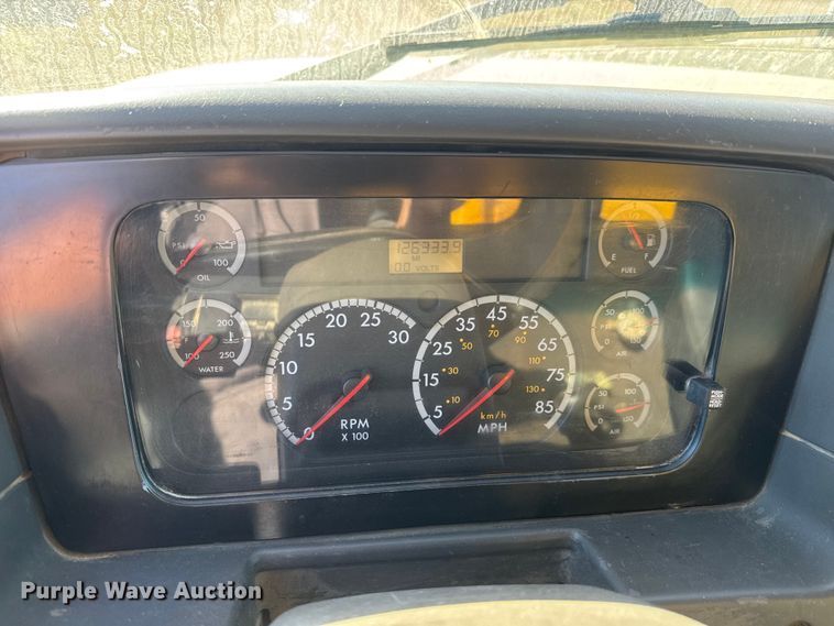 image for item ET4139 2005 Sterling L9500 Series Dump truck