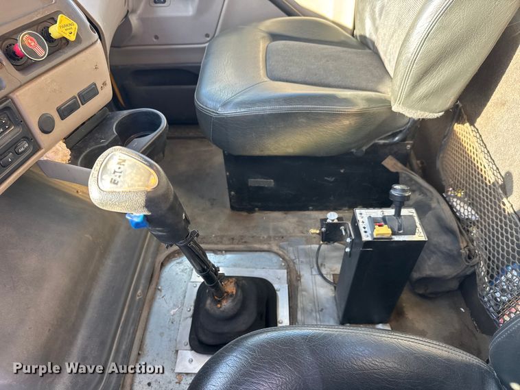 image for item ET4139 2005 Sterling L9500 Series Dump truck