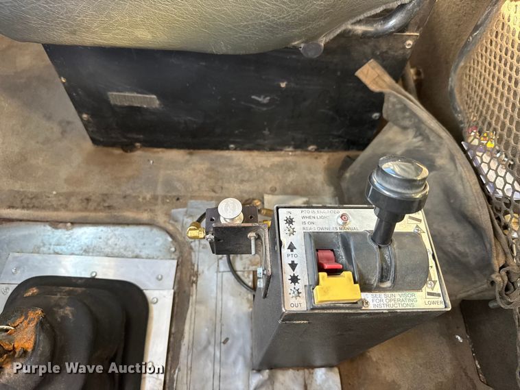 image for item ET4139 2005 Sterling L9500 Series Dump truck