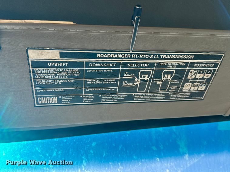 image for item ET4139 2005 Sterling L9500 Series Dump truck