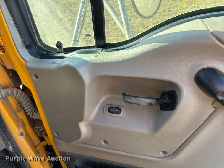 image for item ET4139 2005 Sterling L9500 Series Dump truck