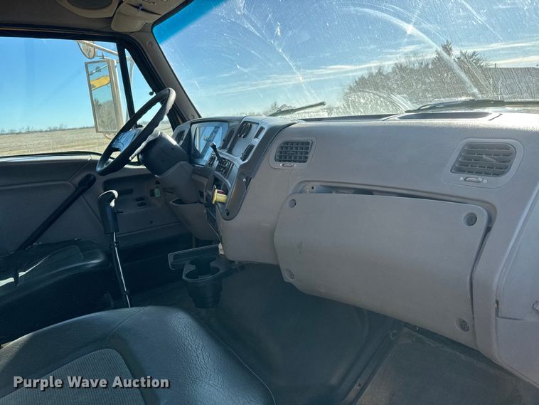 image for item ET4139 2005 Sterling L9500 Series Dump truck