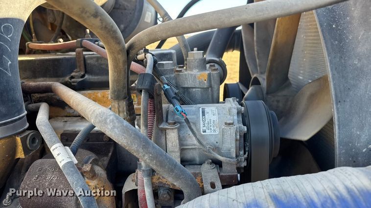 image for item ET4139 2005 Sterling L9500 Series Dump truck