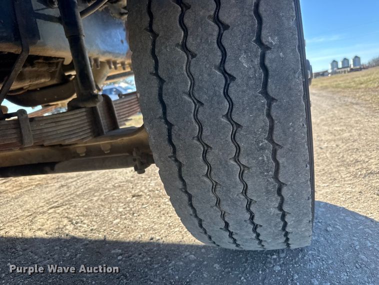 image for item ET4139 2005 Sterling L9500 Series Dump truck