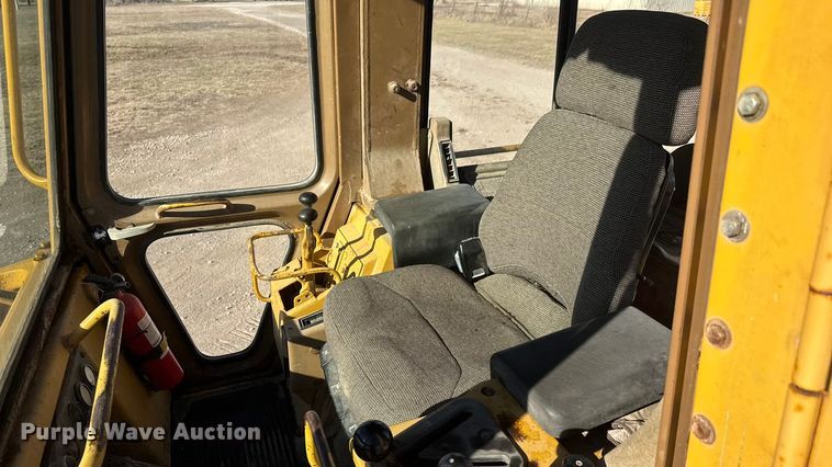 image for item ET4140 1994 Caterpillar 953B track loader