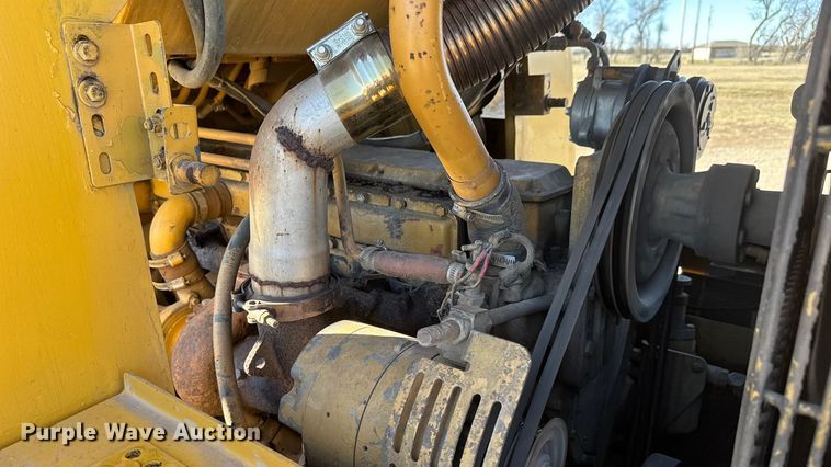 image for item ET4140 1994 Caterpillar 953B track loader