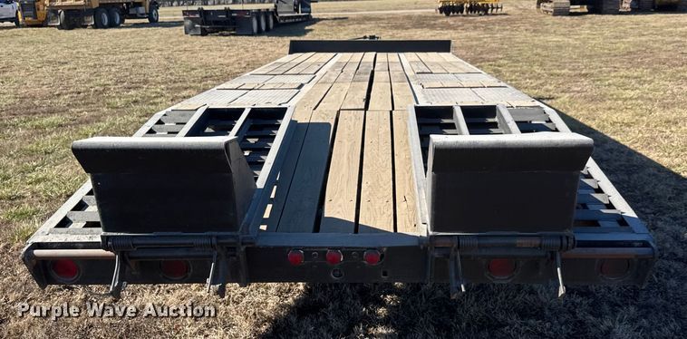 image for item ET4142 1995 Interstate 20DT equipment trailer