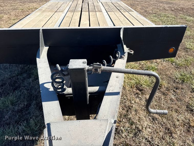 image for item ET4142 1995 Interstate 20DT equipment trailer