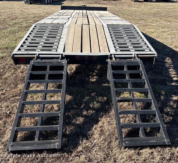 image for item ET4142 1995 Interstate 20DT equipment trailer