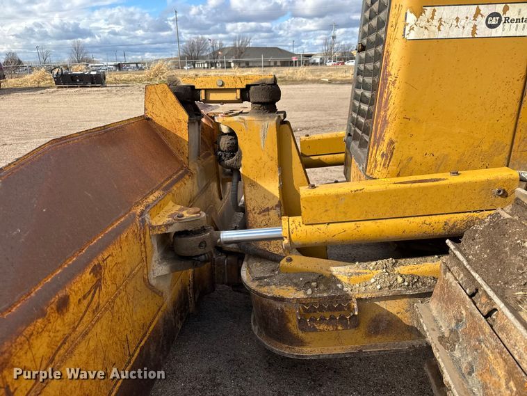 image for item ET4158 2005 Caterpillar D3G XL dozer