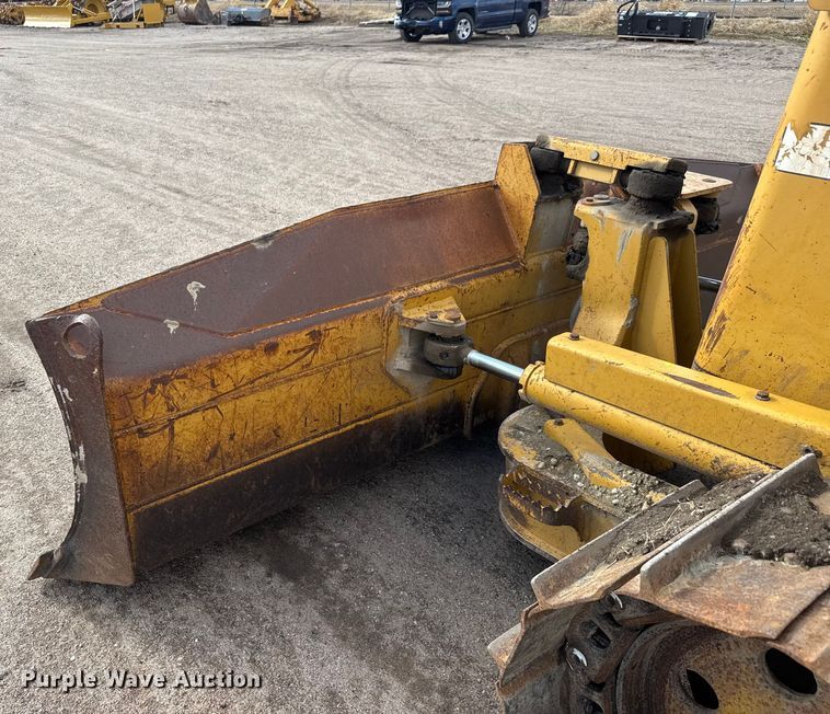 image for item ET4158 2005 Caterpillar D3G XL dozer