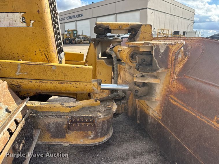 image for item ET4158 2005 Caterpillar D3G XL dozer