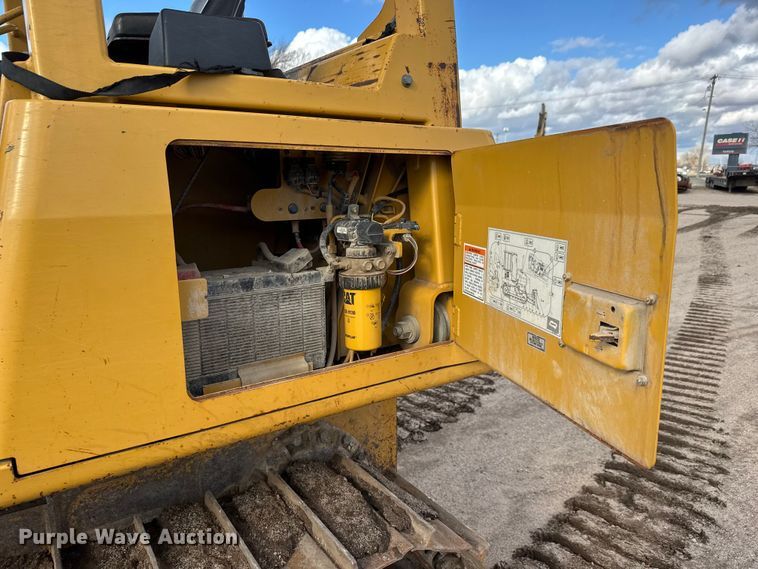 image for item ET4158 2005 Caterpillar D3G XL dozer