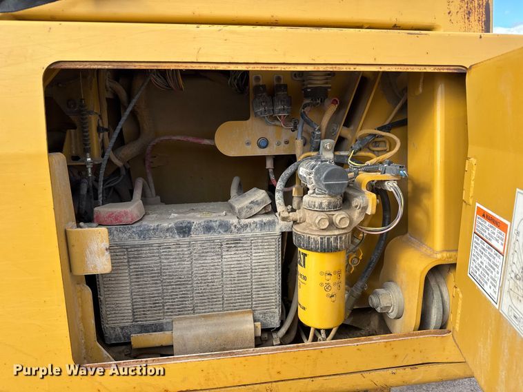 image for item ET4158 2005 Caterpillar D3G XL dozer