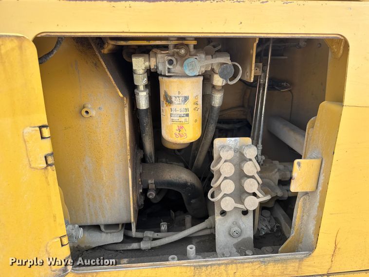 image for item ET4158 2005 Caterpillar D3G XL dozer