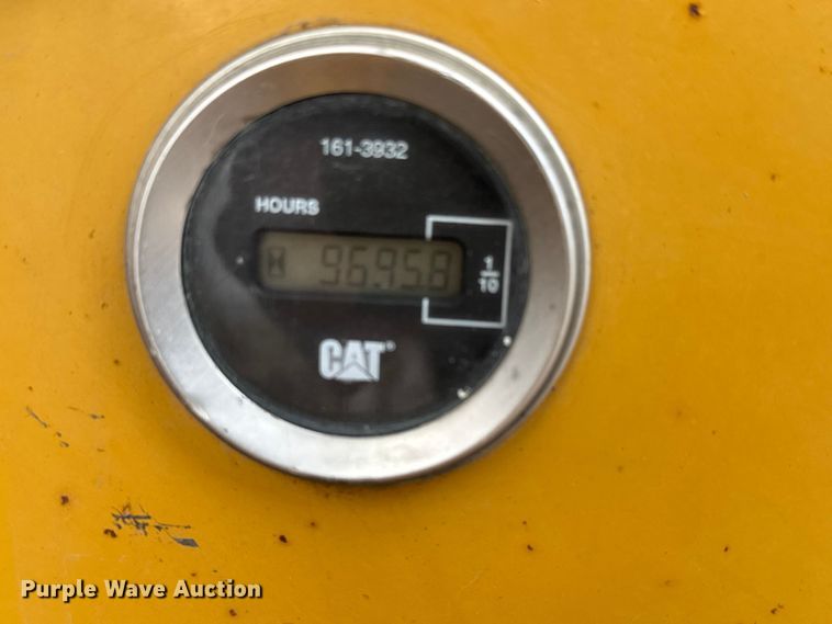 image for item ET4158 2005 Caterpillar D3G XL dozer