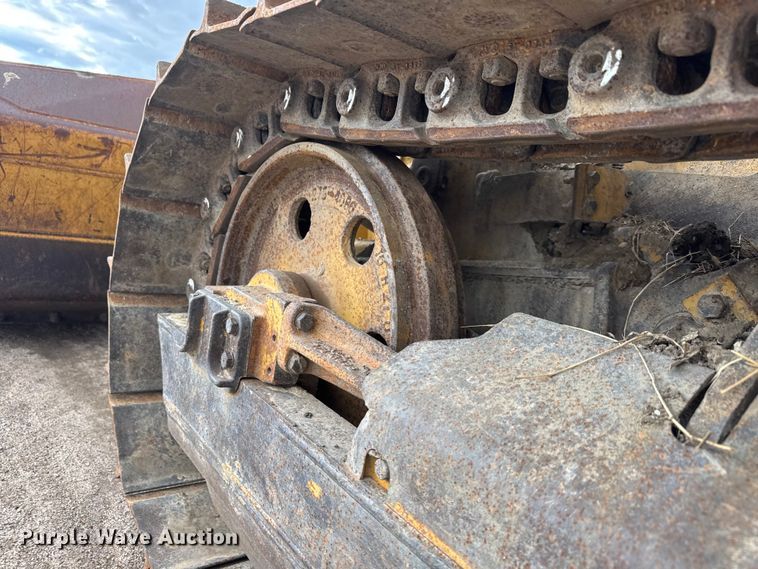 image for item ET4158 2005 Caterpillar D3G XL dozer