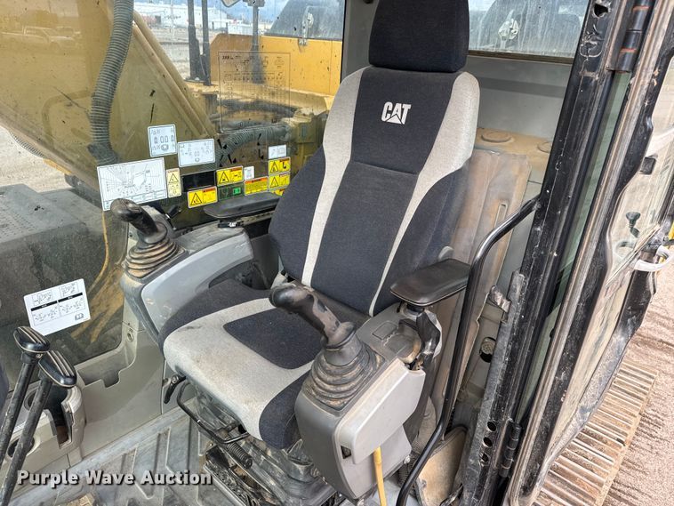 image for item ET4159 2013 Caterpillar 320E L excavator