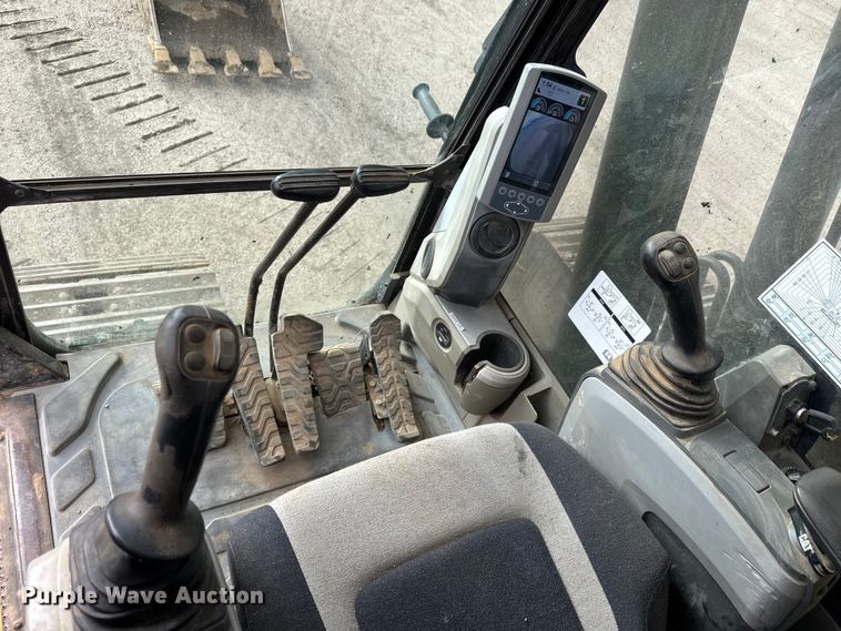 image for item ET4159 2013 Caterpillar 320E L excavator