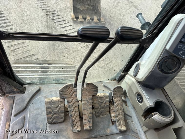 image for item ET4159 2013 Caterpillar 320E L excavator