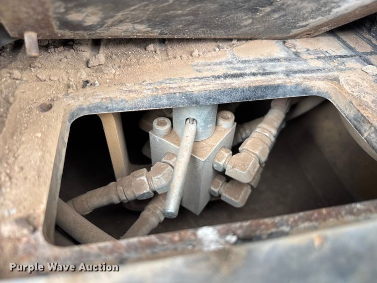 image for item ET4159 2013 Caterpillar 320E L excavator