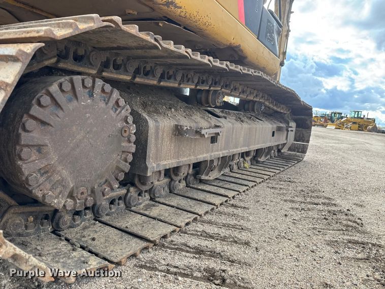 image for item ET4159 2013 Caterpillar 320E L excavator