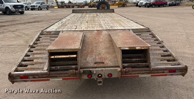 image for item ET4358 2006 Titan equipment trailer