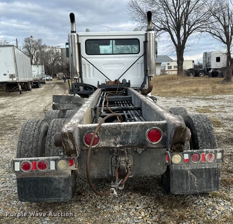 image for item ET4360 1982 Autocar Construcktor 2 roll-off container truck