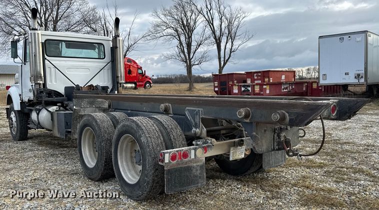 image for item ET4360 1982 Autocar Construcktor 2 roll-off container truck