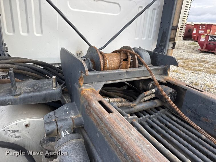 image for item ET4360 1982 Autocar Construcktor 2 roll-off container truck