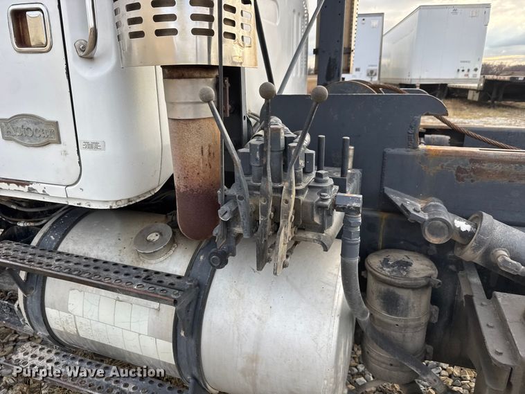 image for item ET4360 1982 Autocar Construcktor 2 roll-off container truck