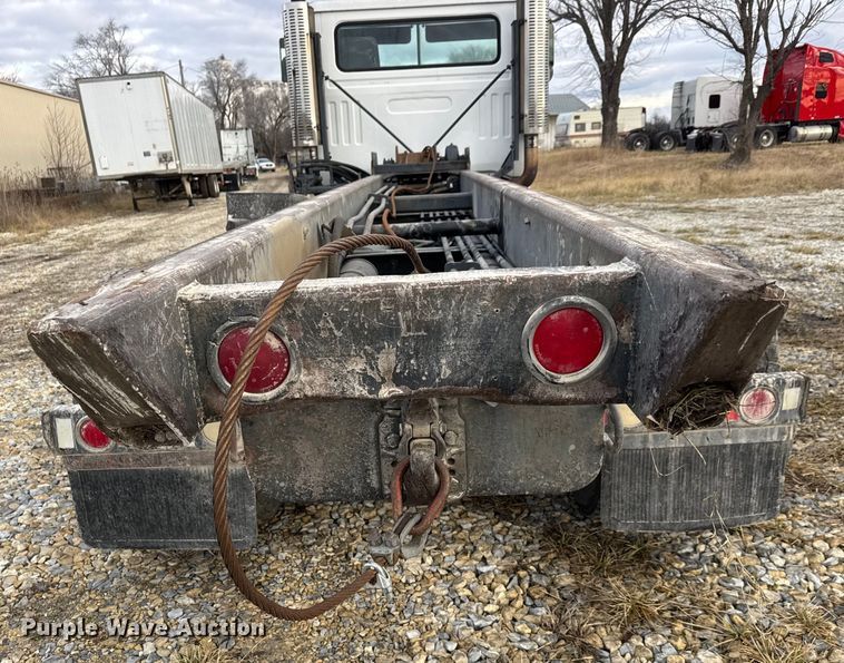 image for item ET4360 1982 Autocar Construcktor 2 roll-off container truck