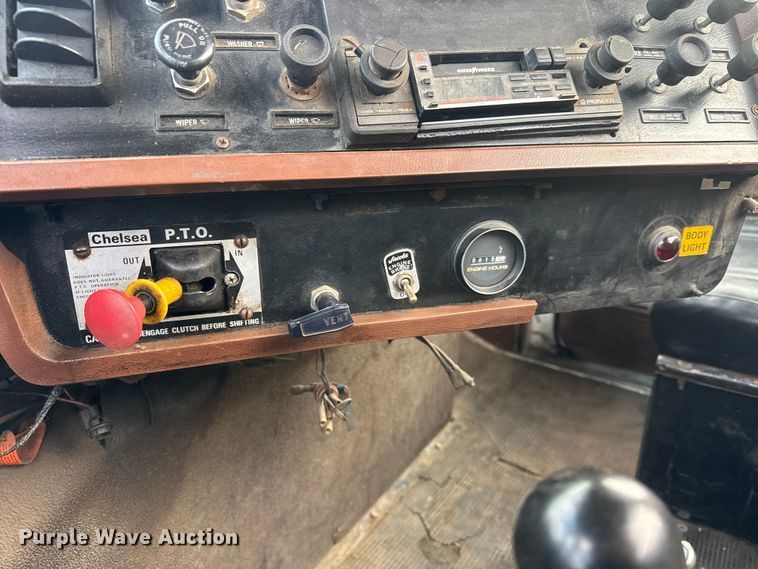 image for item ET4360 1982 Autocar Construcktor 2 roll-off container truck