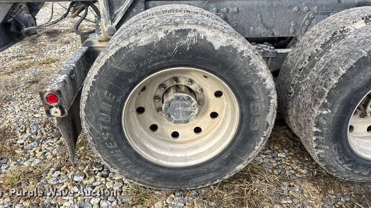 image for item ET4360 1982 Autocar Construcktor 2 roll-off container truck