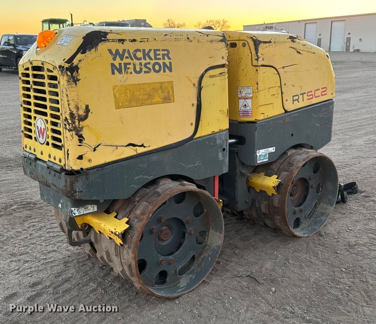 image for item ET4385 2013 Wacker Neuson RTX-SC2 trench compactor