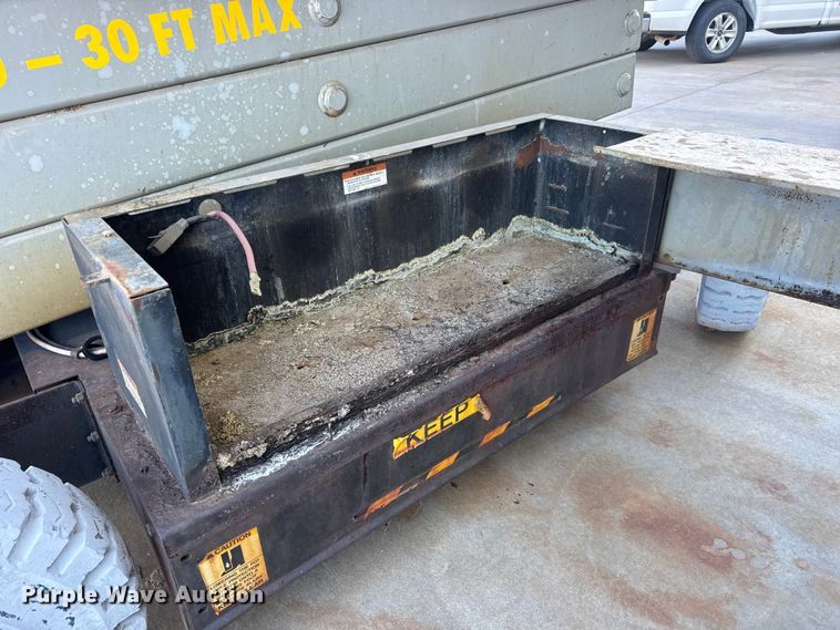 image for item ET4390 MEC 3068ES scissor lift