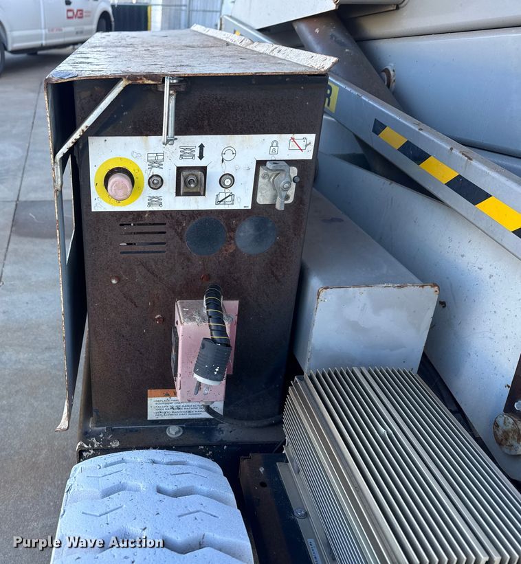 image for item ET4390 MEC 3068ES scissor lift