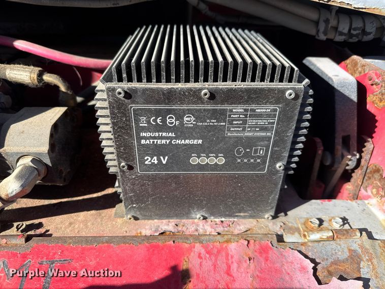 image for item ET4391 2005 MEC 2633ES scissor lift