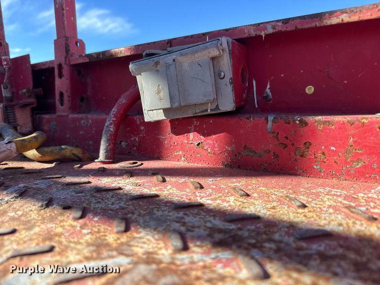 image for item ET4391 2005 MEC 2633ES scissor lift