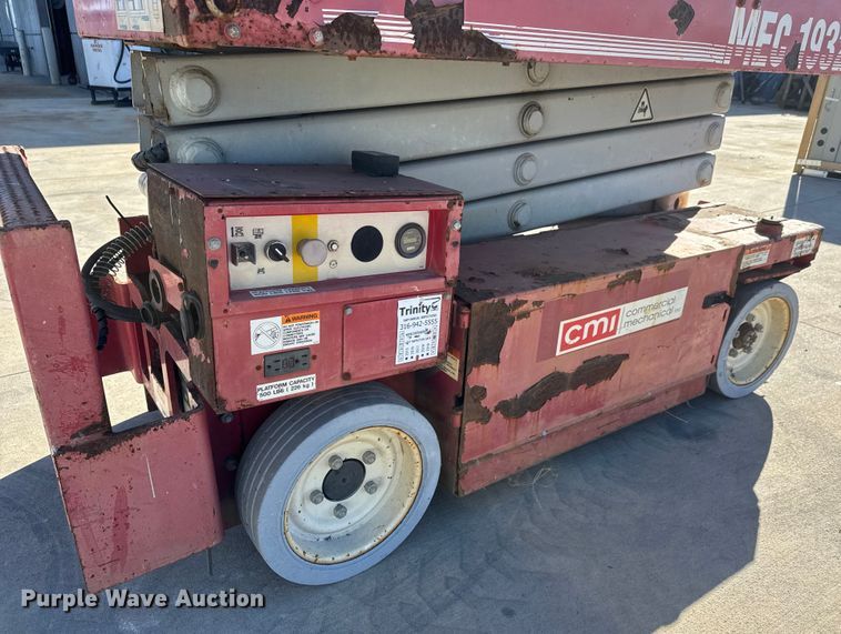 image for item ET4392 2004 MEC 1932ES scissor lift