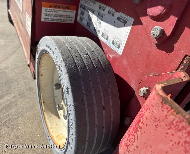 image for item ET4392 2004 MEC 1932ES scissor lift