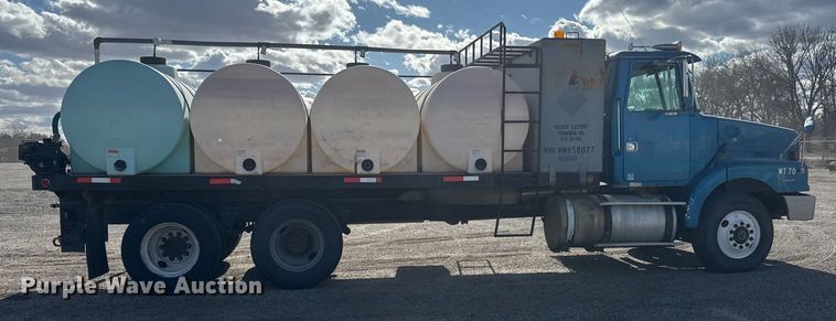 image for item ET4398 1997 Volvo WG64T tank truck